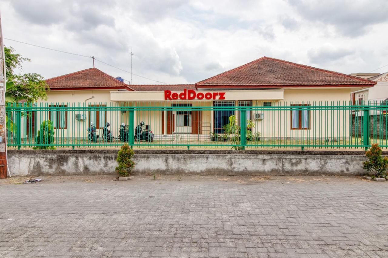 Reddoorz Near Universitas Gajah Mada Kejayan Kültér fotó